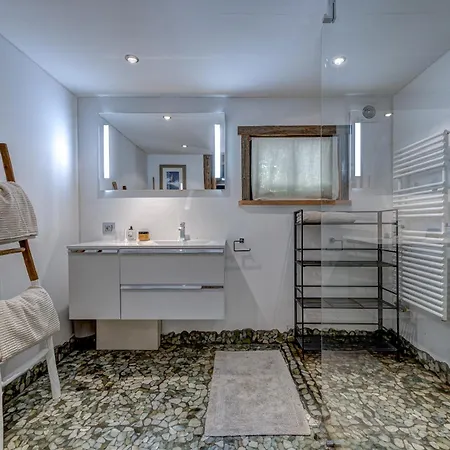 Luxury Secluded Aiguille Du Midi Views Villa *